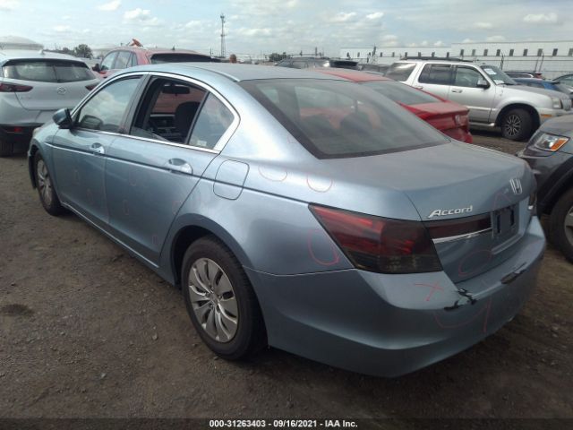 Photo 2 VIN: 1HGCP2F31CA069592 - HONDA ACCORD SDN 