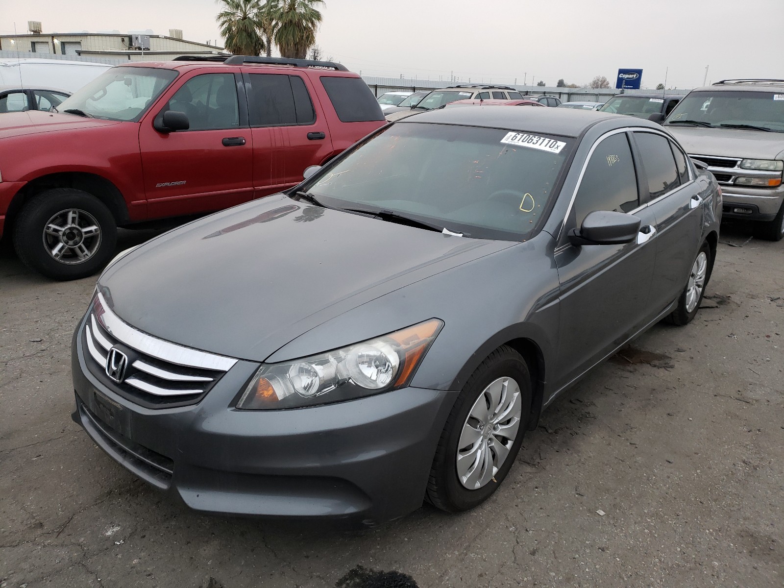 Photo 1 VIN: 1HGCP2F31CA091589 - HONDA ACCORD LX 