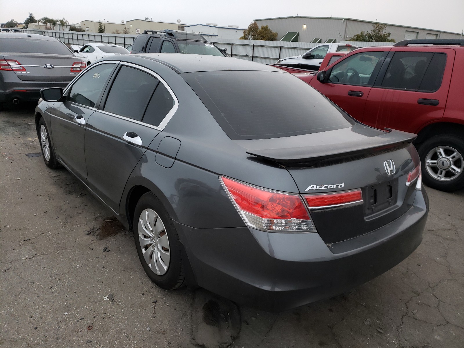 Photo 2 VIN: 1HGCP2F31CA091589 - HONDA ACCORD LX 