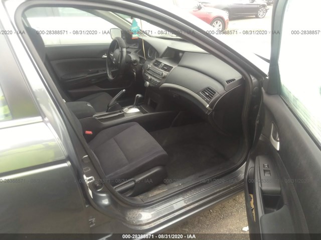 Photo 4 VIN: 1HGCP2F31CA096419 - HONDA ACCORD SDN 