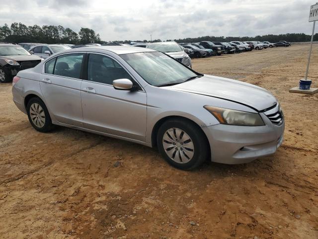 Photo 3 VIN: 1HGCP2F31CA104597 - HONDA ACCORD LX 