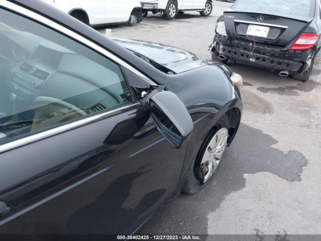 Photo 5 VIN: 1HGCP2F31CA107046 - HONDA ACCORD 