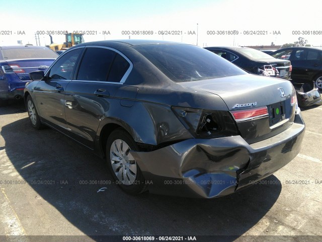 Photo 2 VIN: 1HGCP2F31CA120511 - HONDA ACCORD SDN 