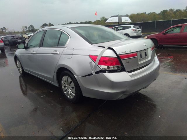 Photo 2 VIN: 1HGCP2F31CA166131 - HONDA ACCORD SDN 