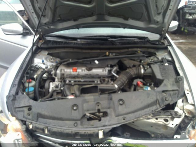 Photo 9 VIN: 1HGCP2F31CA166131 - HONDA ACCORD SDN 