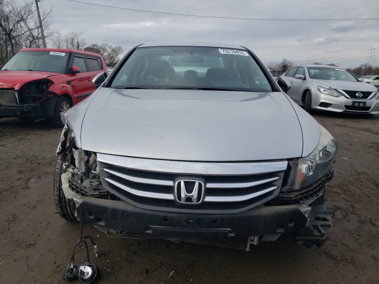 Photo 4 VIN: 1HGCP2F31CA187478 - HONDA ACCORD 