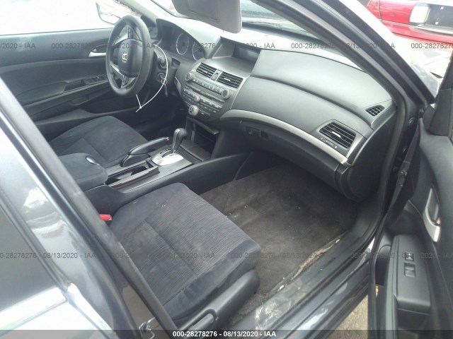 Photo 4 VIN: 1HGCP2F31CA189537 - HONDA ACCORD SDN 