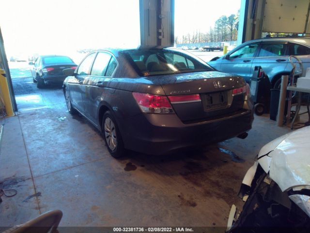 Photo 2 VIN: 1HGCP2F31CA215330 - HONDA ACCORD SDN 