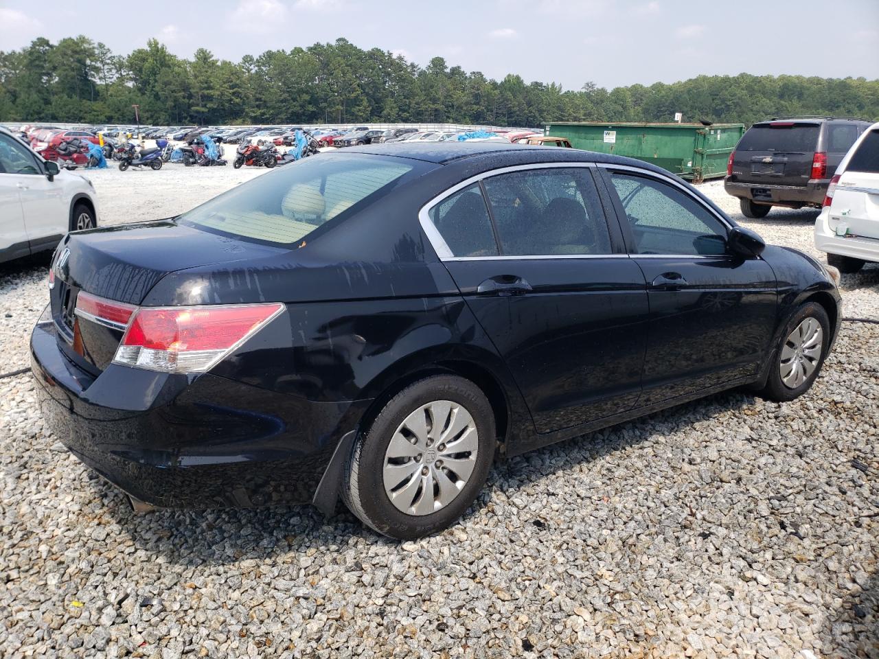 Photo 2 VIN: 1HGCP2F31CA227090 - HONDA ACCORD 