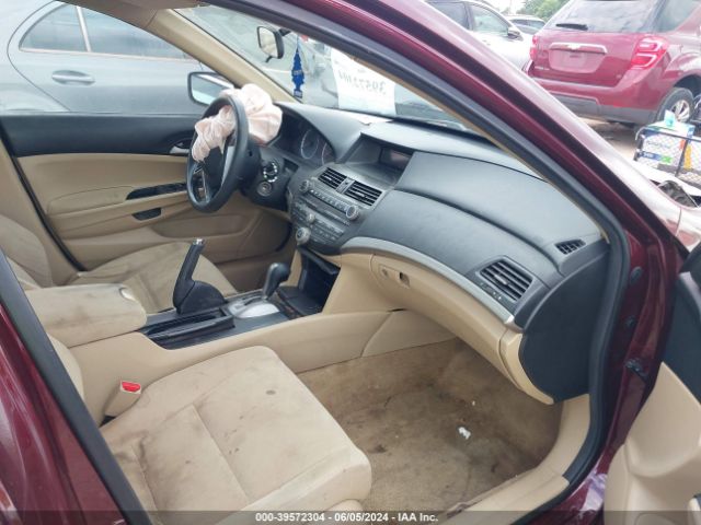 Photo 4 VIN: 1HGCP2F31CA229776 - HONDA ACCORD 