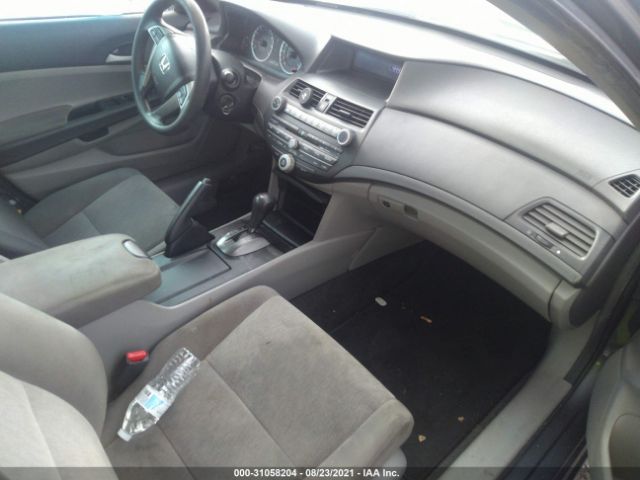 Photo 4 VIN: 1HGCP2F32AA006532 - HONDA ACCORD SDN 