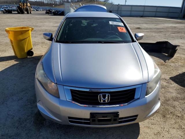 Photo 4 VIN: 1HGCP2F32AA085927 - HONDA ACCORD 