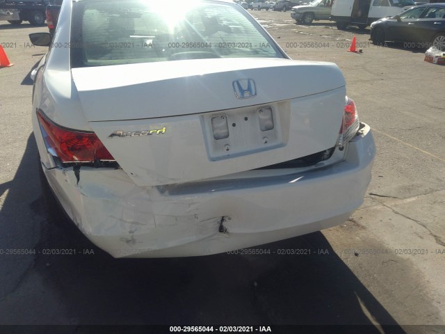 Photo 5 VIN: 1HGCP2F32AA104654 - HONDA ACCORD SDN 