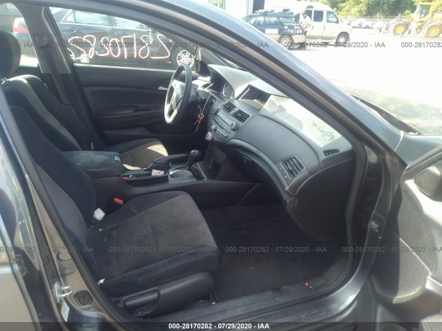 Photo 4 VIN: 1HGCP2F32AA117243 - HONDA ACCORD SDN 