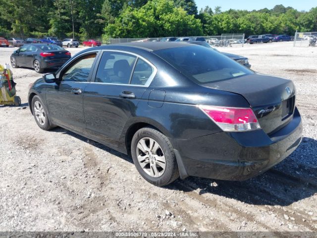 Photo 2 VIN: 1HGCP2F32AA121437 - HONDA ACCORD 