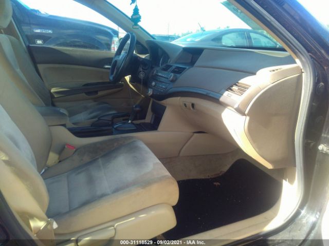 Photo 4 VIN: 1HGCP2F32AA142384 - HONDA ACCORD SDN 