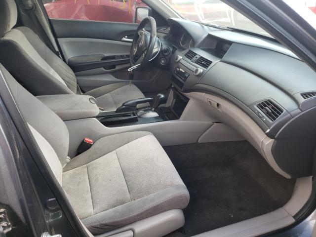 Photo 4 VIN: 1HGCP2F32AA145849 - HONDA ACCORD LX 