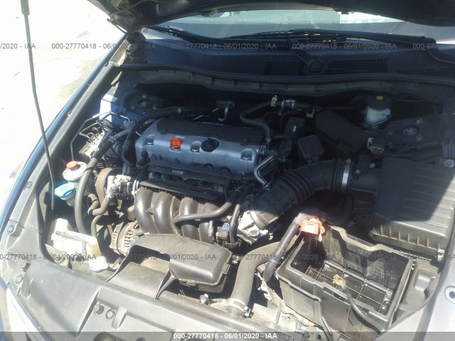 Photo 9 VIN: 1HGCP2F32AA152302 - HONDA ACCORD SDN 