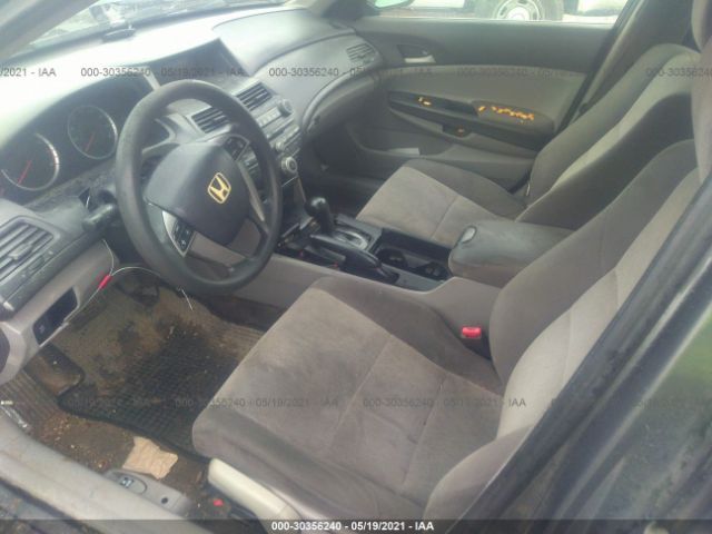 Photo 4 VIN: 1HGCP2F32AA162148 - HONDA ACCORD SDN 