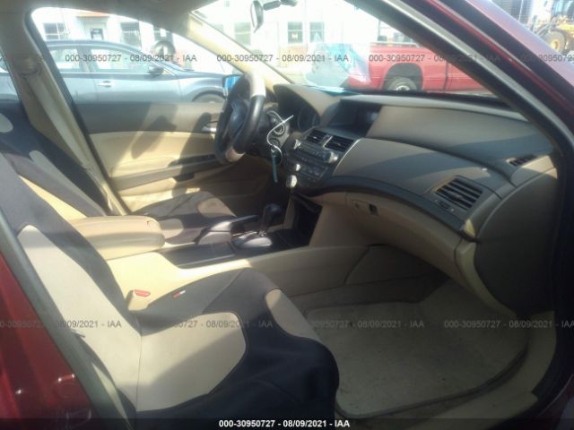 Photo 4 VIN: 1HGCP2F32AA183923 - HONDA ACCORD SDN 