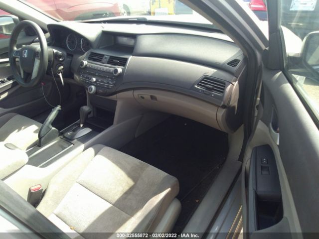 Photo 4 VIN: 1HGCP2F32AA184201 - HONDA ACCORD SDN 