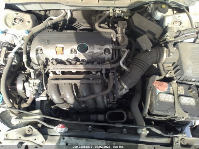 Photo 9 VIN: 1HGCP2F32AA184201 - HONDA ACCORD SDN 