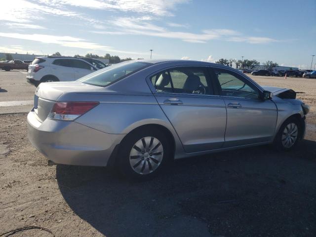 Photo 2 VIN: 1HGCP2F32AA186692 - HONDA ACCORD LX 