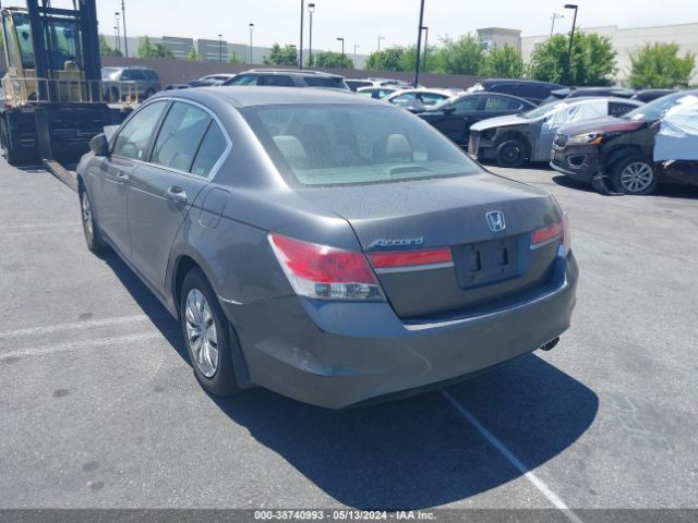 Photo 2 VIN: 1HGCP2F32BA054727 - HONDA ACCORD 