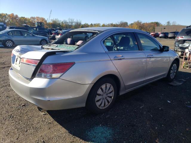 Photo 2 VIN: 1HGCP2F32BA054856 - HONDA ACCORD 