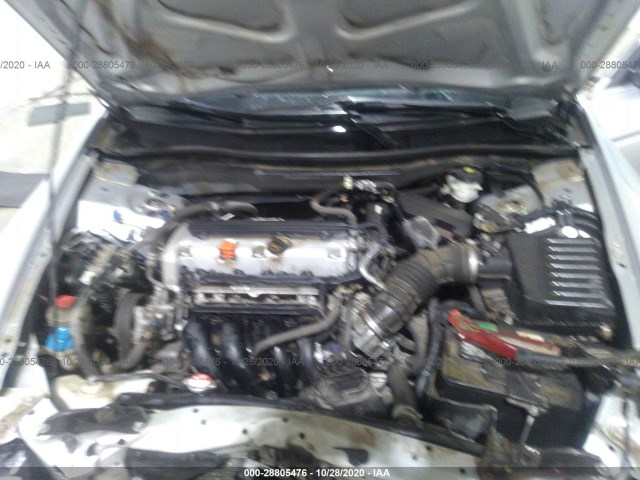 Photo 9 VIN: 1HGCP2F32BA092197 - HONDA ACCORD SDN 