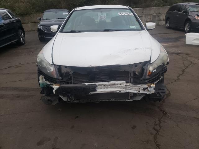 Photo 8 VIN: 1HGCP2F32BA092488 - HONDA ACCORD LX 