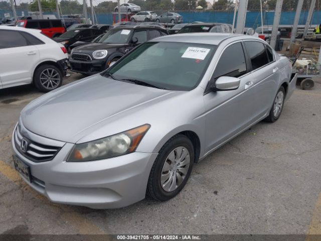 Photo 1 VIN: 1HGCP2F32BA098095 - HONDA ACCORD 