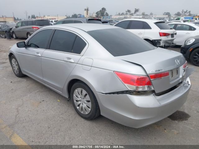 Photo 2 VIN: 1HGCP2F32BA098095 - HONDA ACCORD 