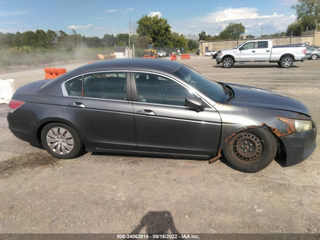 Photo 5 VIN: 1HGCP2F32BA100590 - HONDA ACCORD SDN 