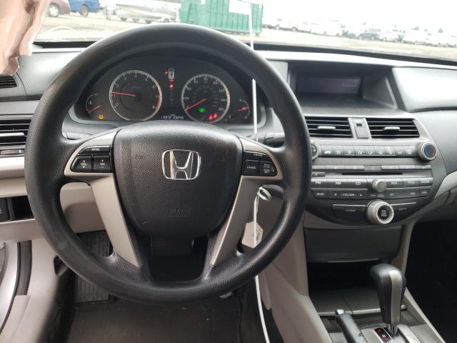 Photo 8 VIN: 1HGCP2F32BA102484 - HONDA ACCORD LX 