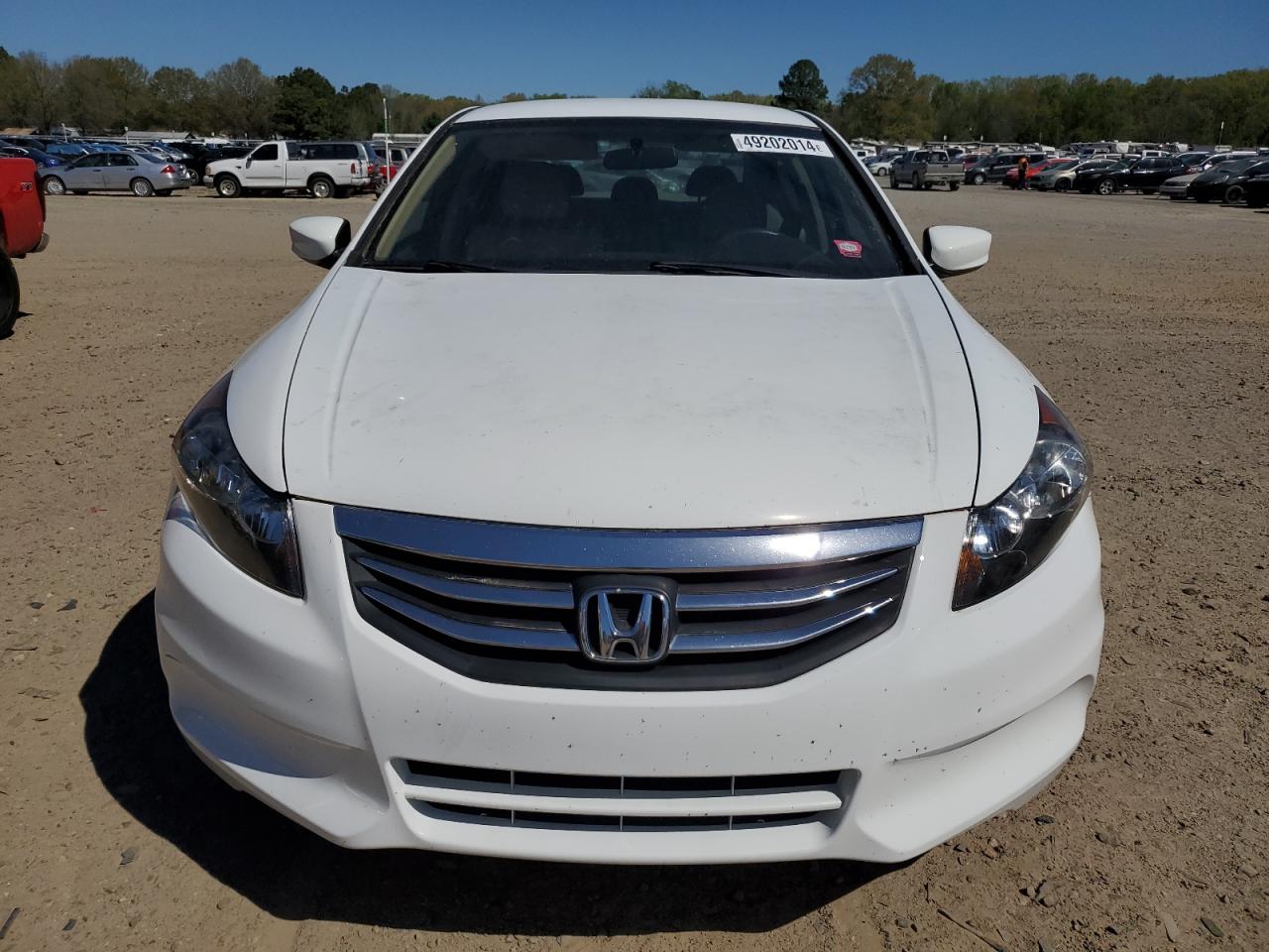 Photo 4 VIN: 1HGCP2F32BA107944 - HONDA ACCORD 