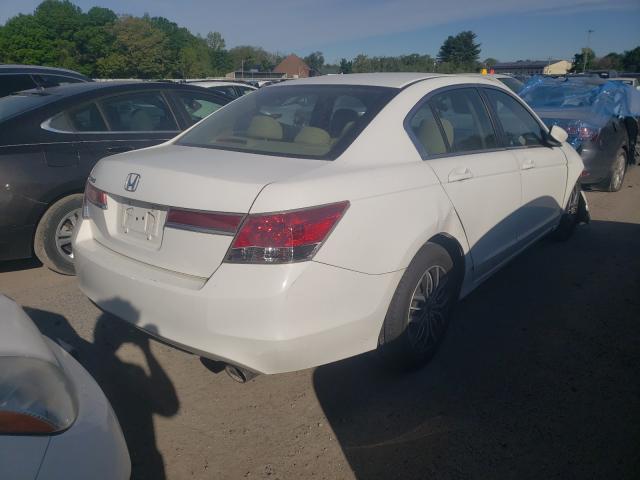 Photo 3 VIN: 1HGCP2F32BA137624 - HONDA ACCORD LX 