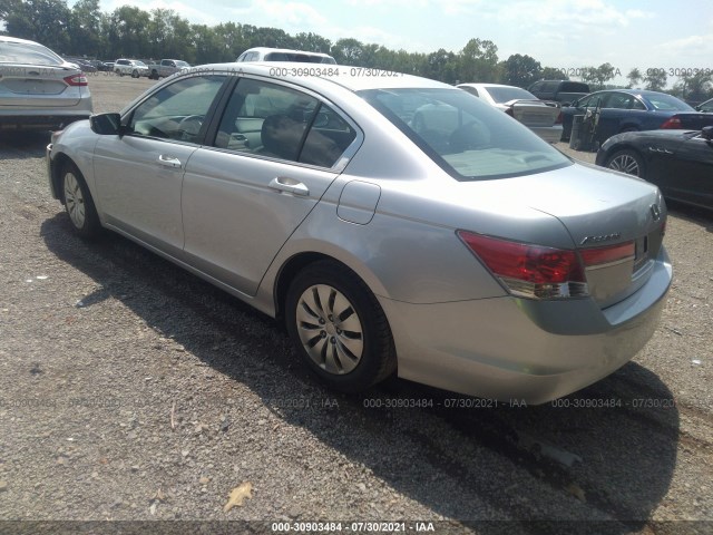 Photo 2 VIN: 1HGCP2F32BA138661 - HONDA ACCORD SDN 