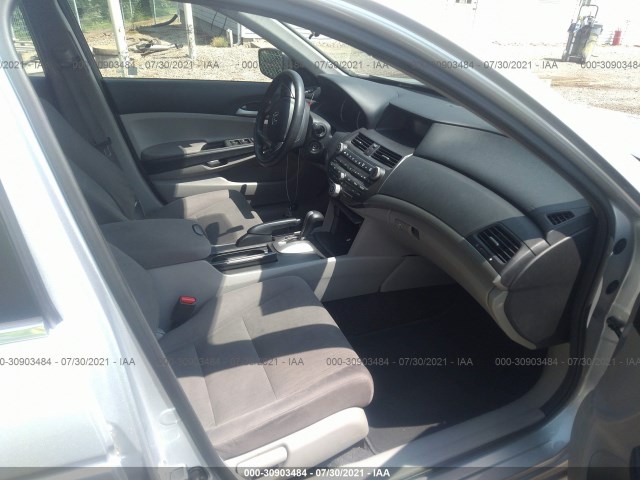 Photo 4 VIN: 1HGCP2F32BA138661 - HONDA ACCORD SDN 