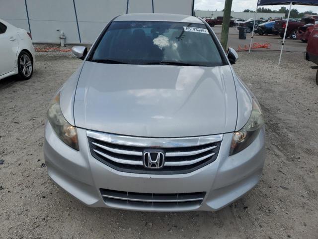 Photo 4 VIN: 1HGCP2F32BA145979 - HONDA ACCORD 