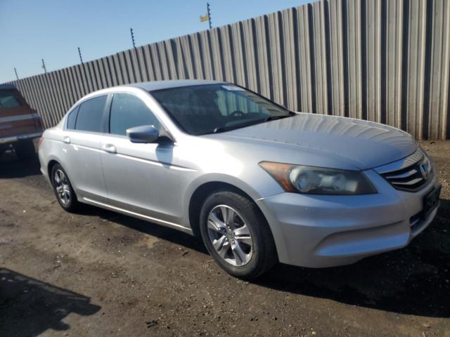 Photo 3 VIN: 1HGCP2F32BA147893 - HONDA ACCORD LX 