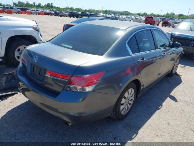 Photo 3 VIN: 1HGCP2F32BA149143 - HONDA ACCORD 