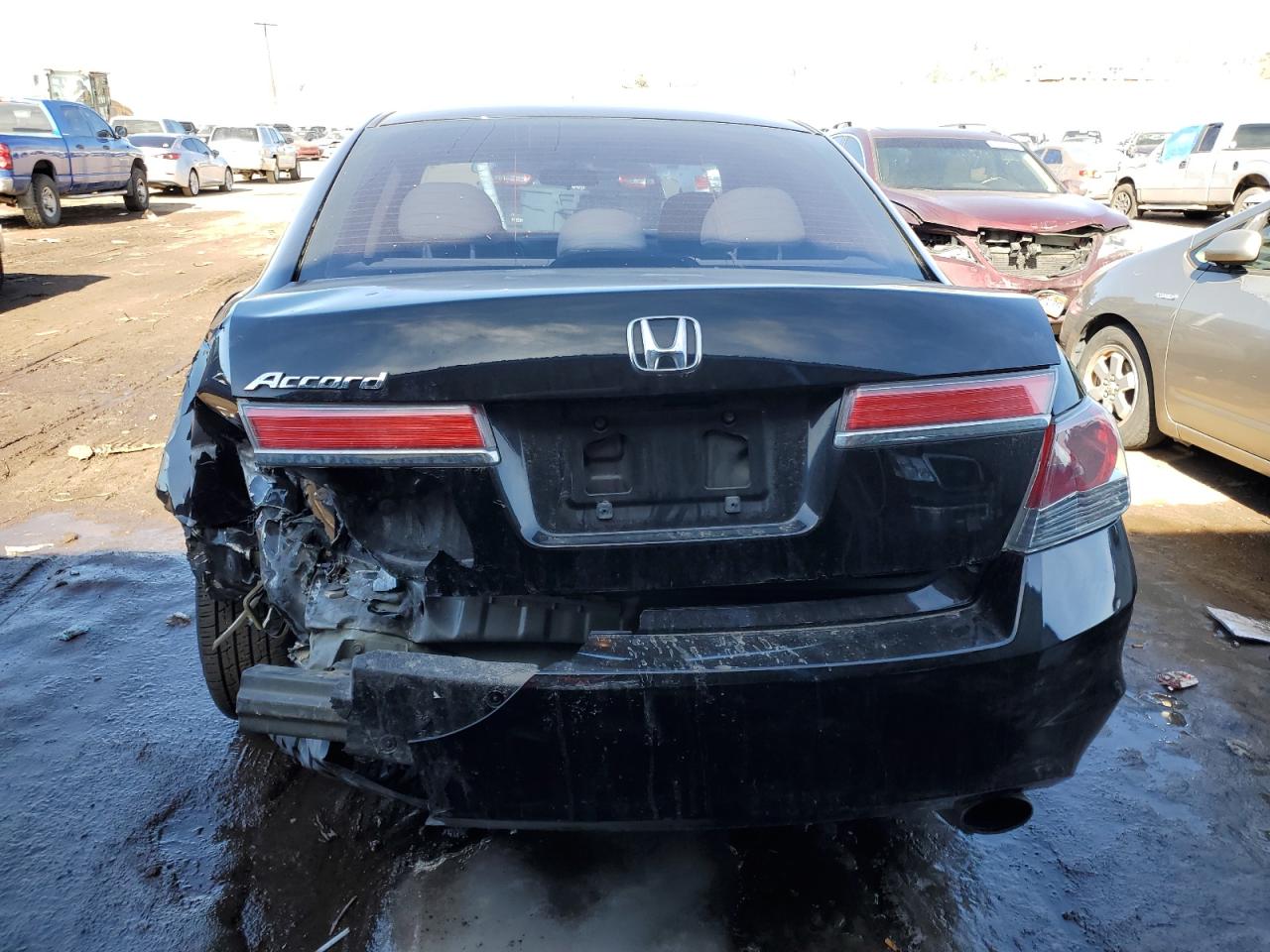 Photo 5 VIN: 1HGCP2F32BA154178 - HONDA ACCORD 