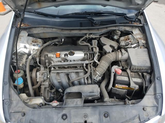 Photo 6 VIN: 1HGCP2F32BA156464 - HONDA ACCORD LX 