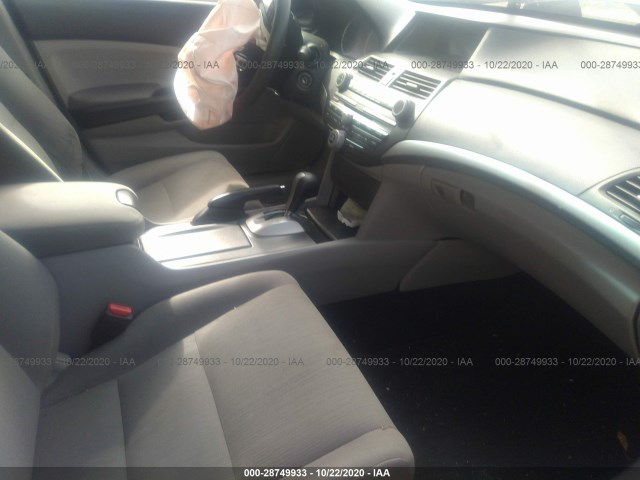 Photo 4 VIN: 1HGCP2F32CA023074 - HONDA ACCORD SDN 