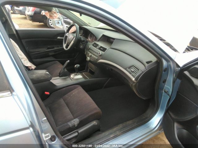 Photo 4 VIN: 1HGCP2F32CA025682 - HONDA ACCORD SDN 