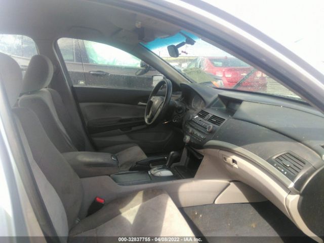 Photo 4 VIN: 1HGCP2F32CA033295 - HONDA ACCORD SDN 