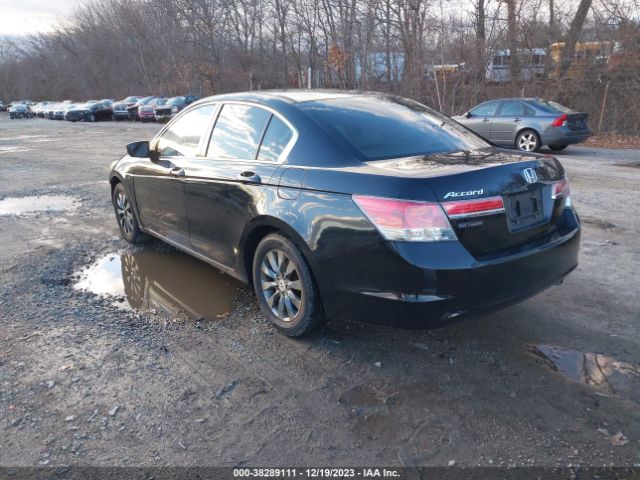 Photo 2 VIN: 1HGCP2F32CA067351 - HONDA ACCORD 