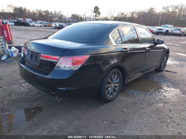 Photo 3 VIN: 1HGCP2F32CA067351 - HONDA ACCORD 