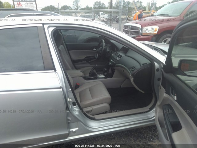 Photo 4 VIN: 1HGCP2F32CA073375 - HONDA ACCORD SDN 